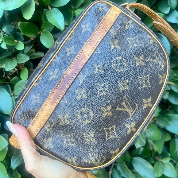 Authentic LOUIS VUITTON Jeune Fille Crossbody Shoulder Bag LVTH8907 France 1989 - Picture 3 of 12